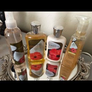 Bath & Body Works Exotic Coconut 🥥discontinued🥥